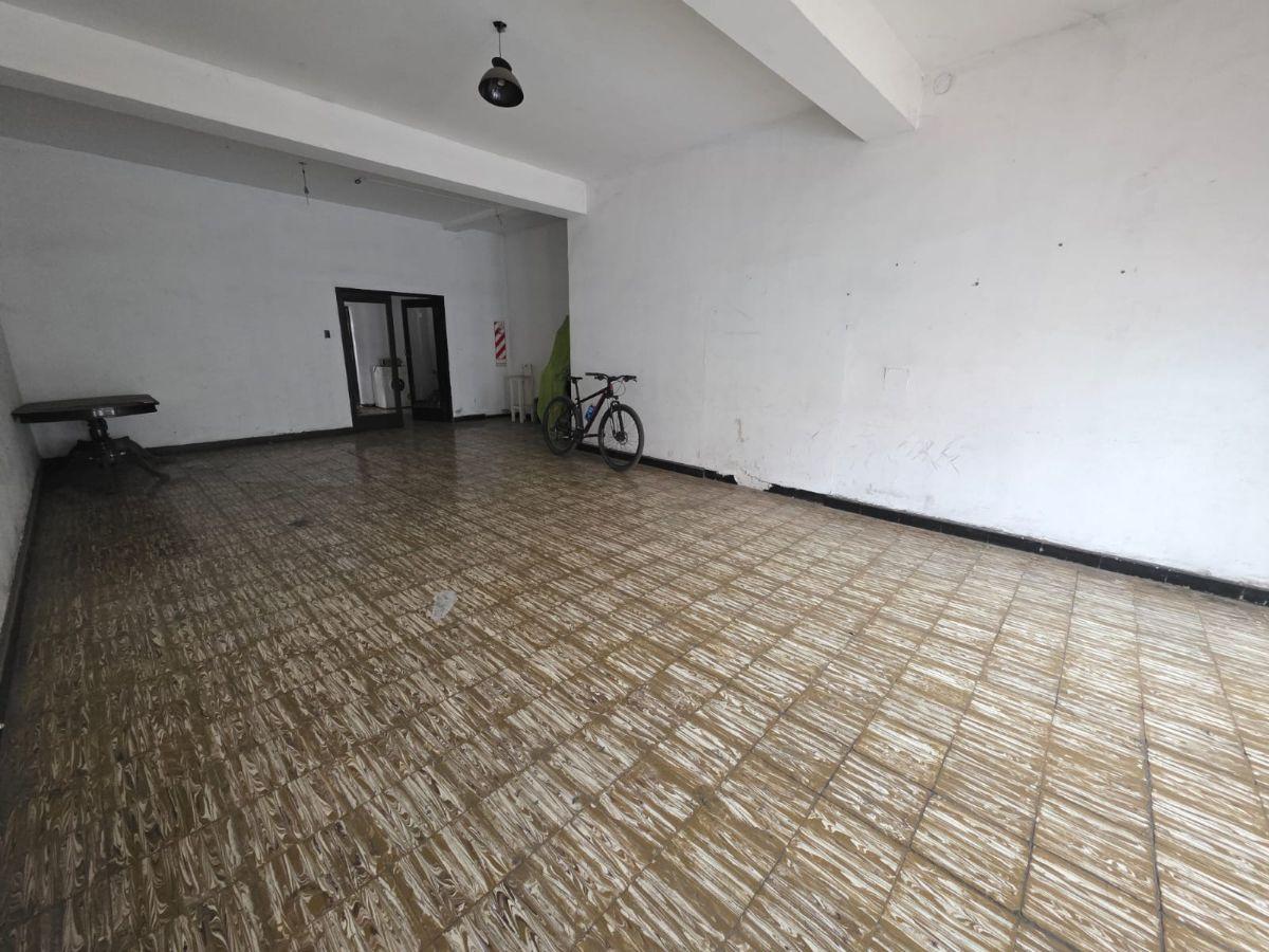 Foto de OPORTUNIDAD DE INVERSIÓN | VIVIENDA+ SALON COMERCIAL + GALPÓN |, imagen 1