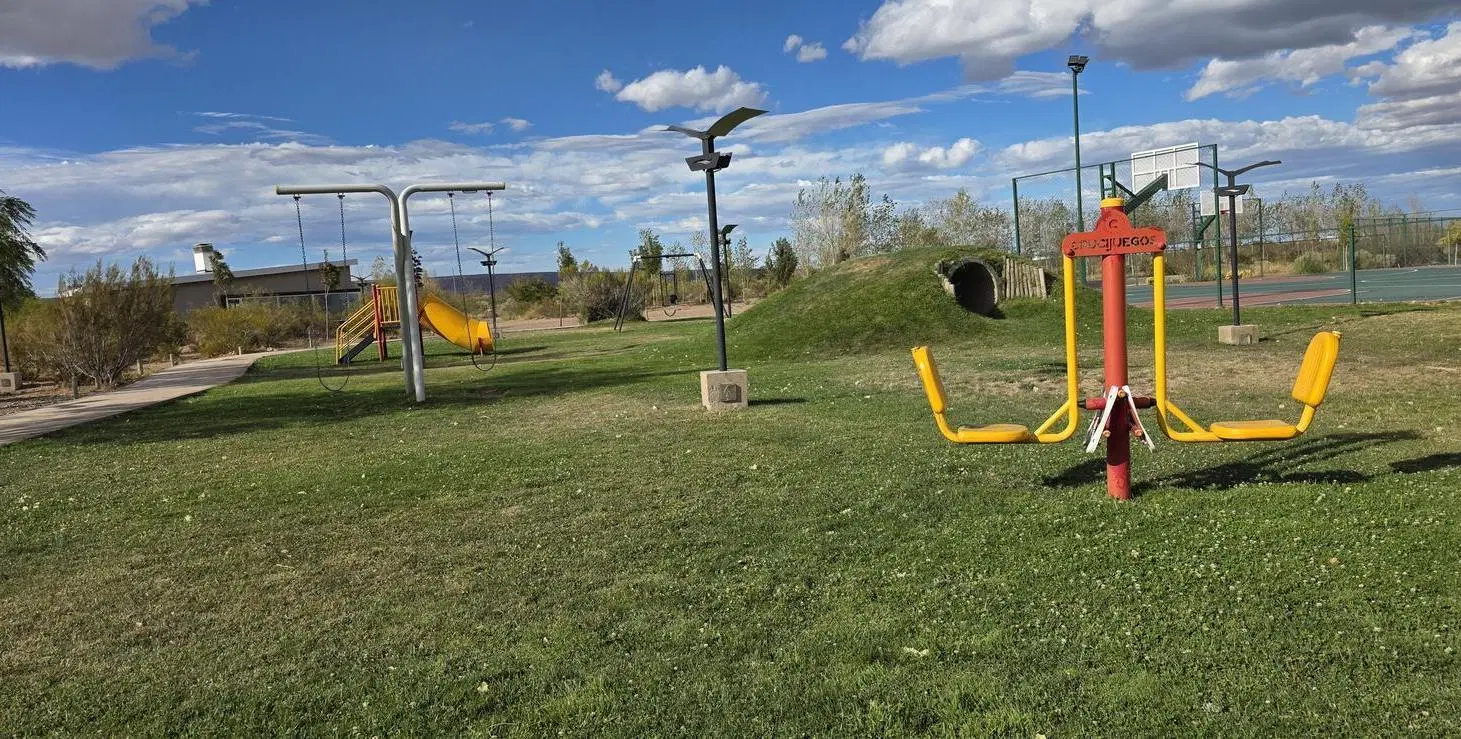VENTA DE LOTE EN CHOCON MEDIO 3