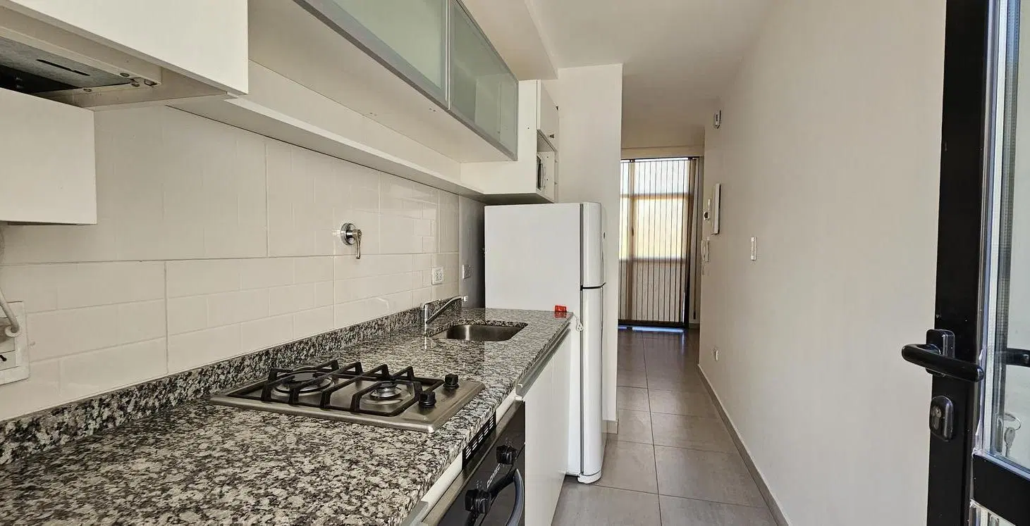 Departamento 1 dormitorio con patio 3