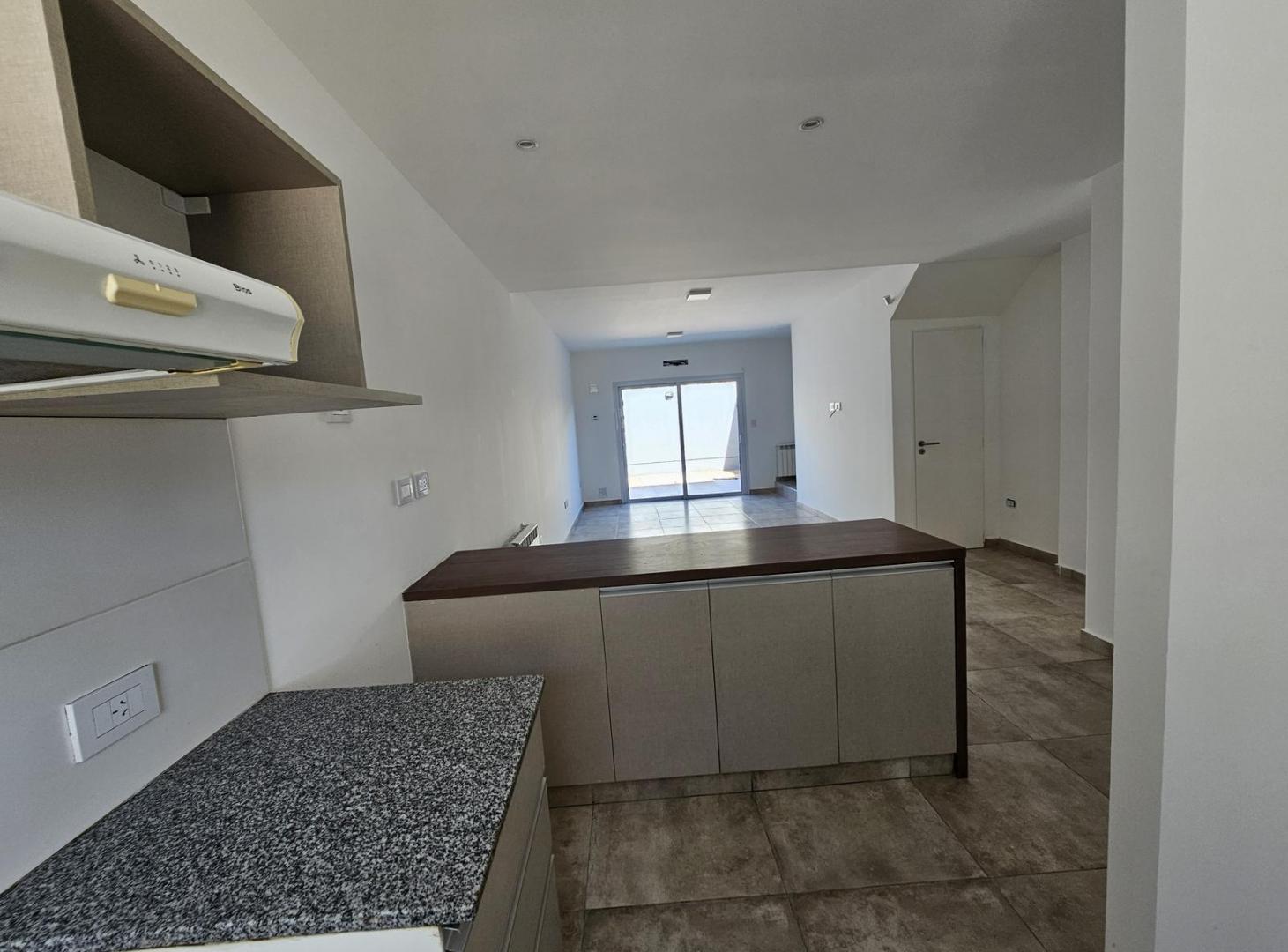 Foto de DUPLEX 2 DORMITORIOS EN ALQUILER en B°Confluencia, imagen 5