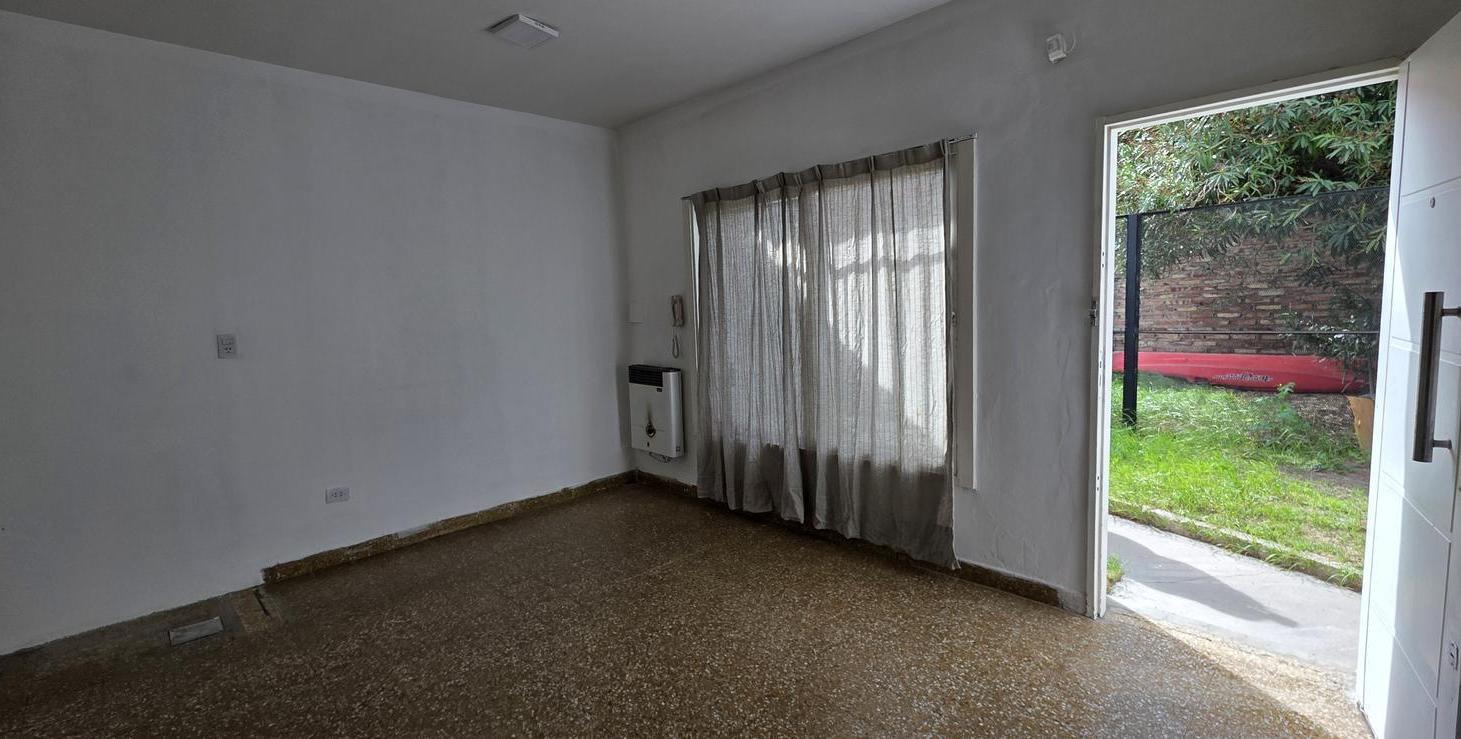 Foto de Alquiler de Monoambiente con patio en Neuquen, imagen 3