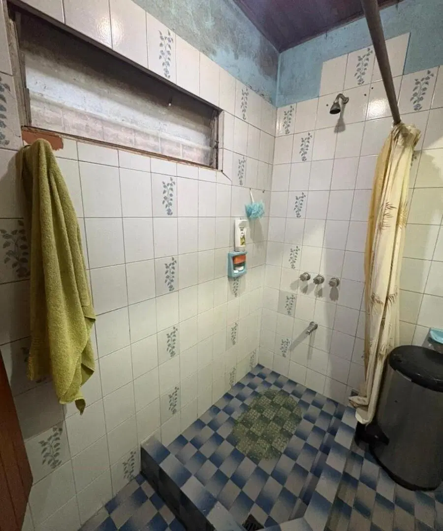 CASA A REFACCIONAR - INGENIERO MASCHWITZ 4