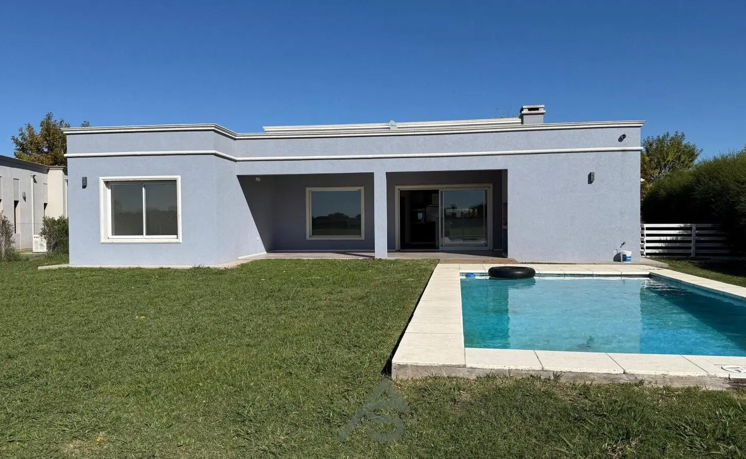 CASA EN VENTA BARRIO PRIVADO SAN SEBASTIAN AREA 1 4