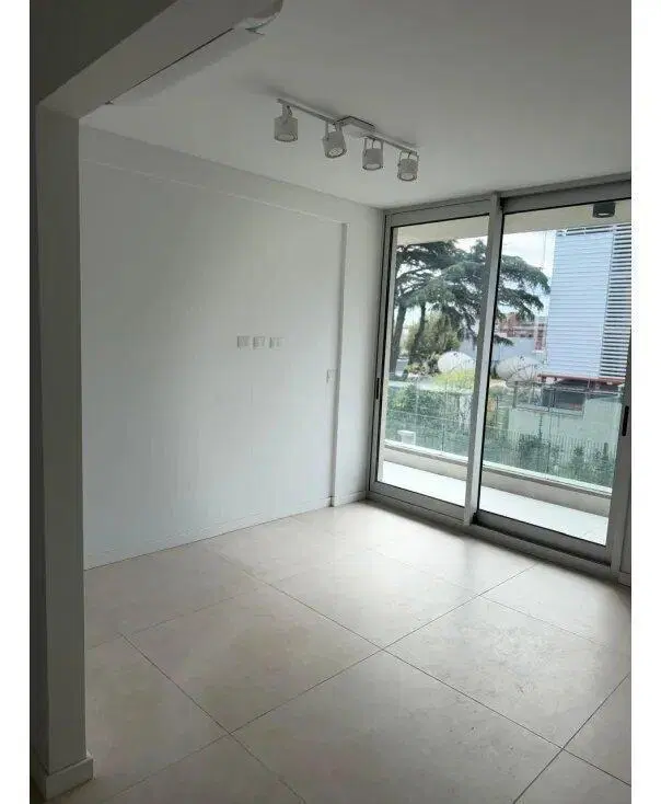 Alquiler Departamento De 2 Ambientes Y Medio En San Isidro 3