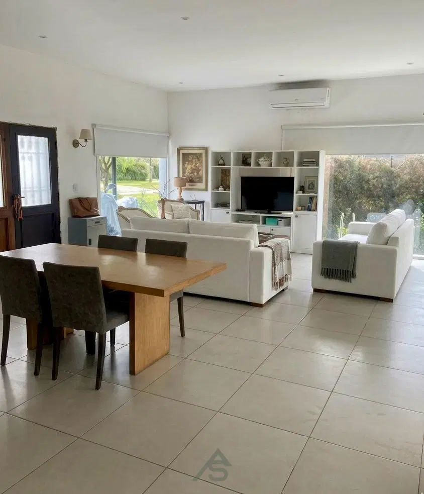 EN VENTA/ CASA/ BARRIO EL ENSUEÑO/ INGENIERO MASCHWITZ 5
