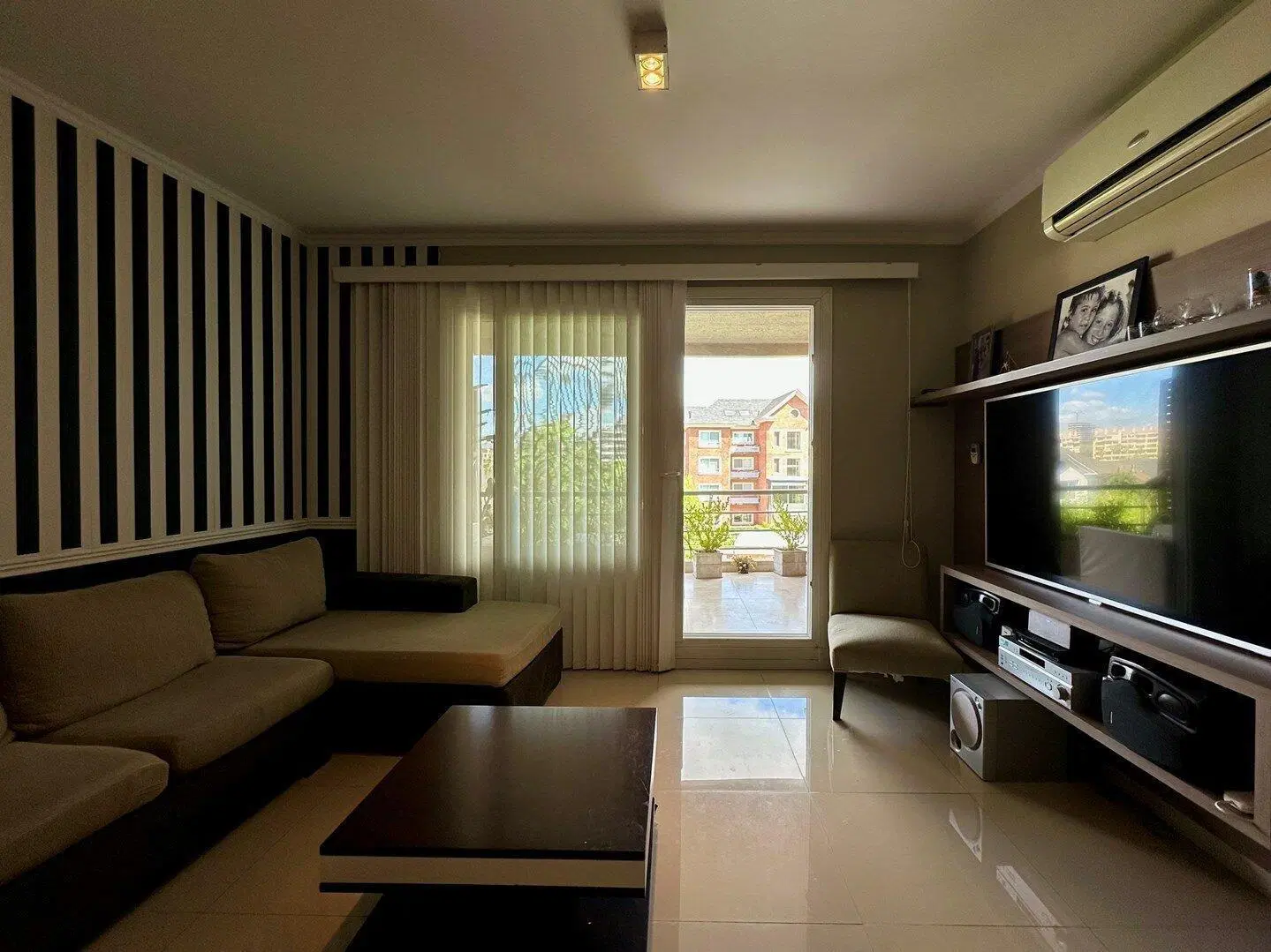 Departamento en venta de 3 ambientes en Miradores de la Bahia 4