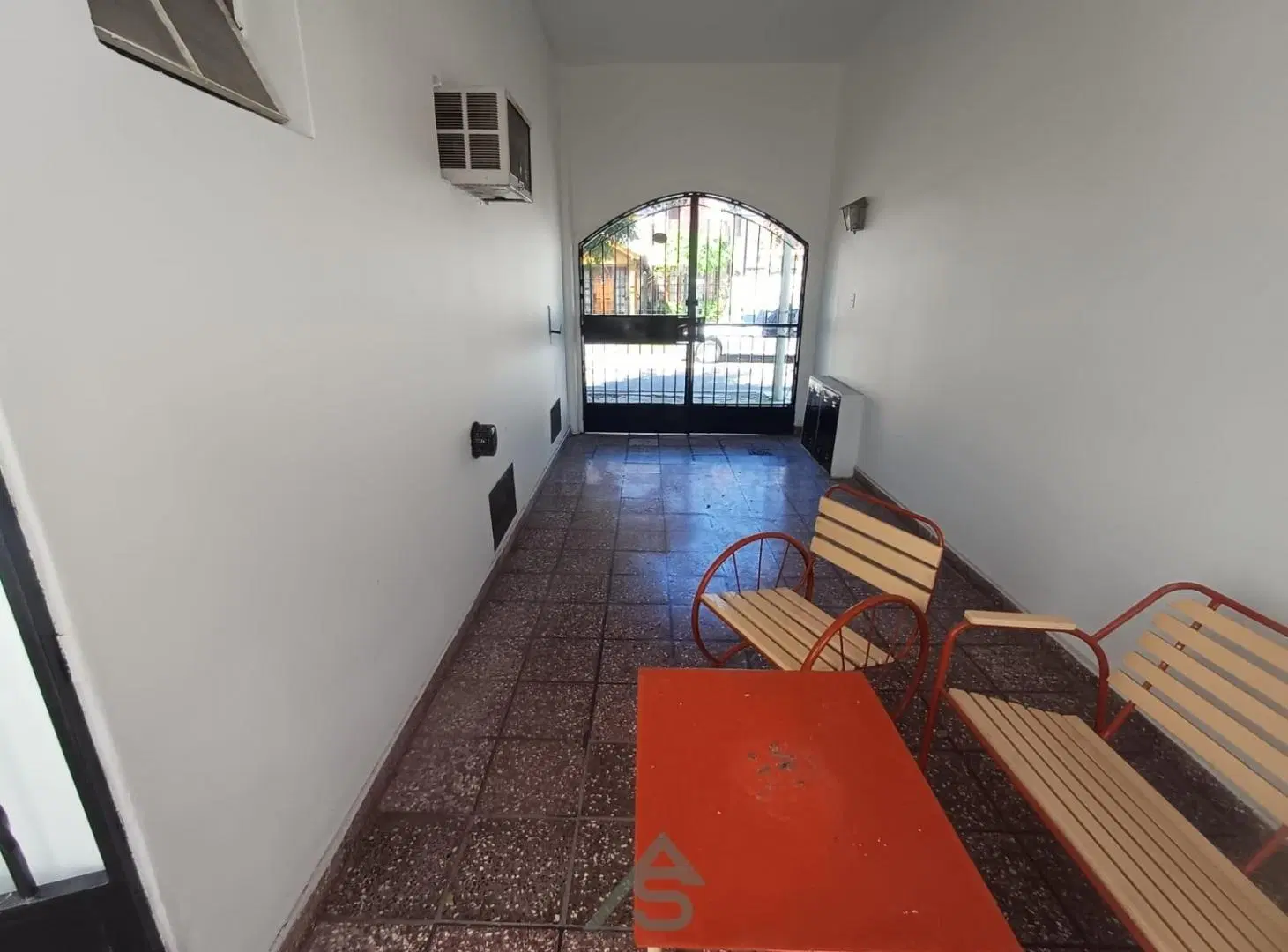 Venta de Casa Multifamiliar -Casa+Dpto+Consultorio 4