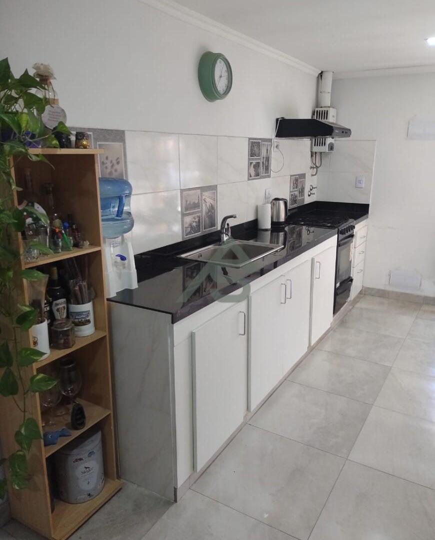 Foto de HERMOSO PH EN ALQUILER -VILLA ADELINA EN OPORTUNIDAD, imagen 2