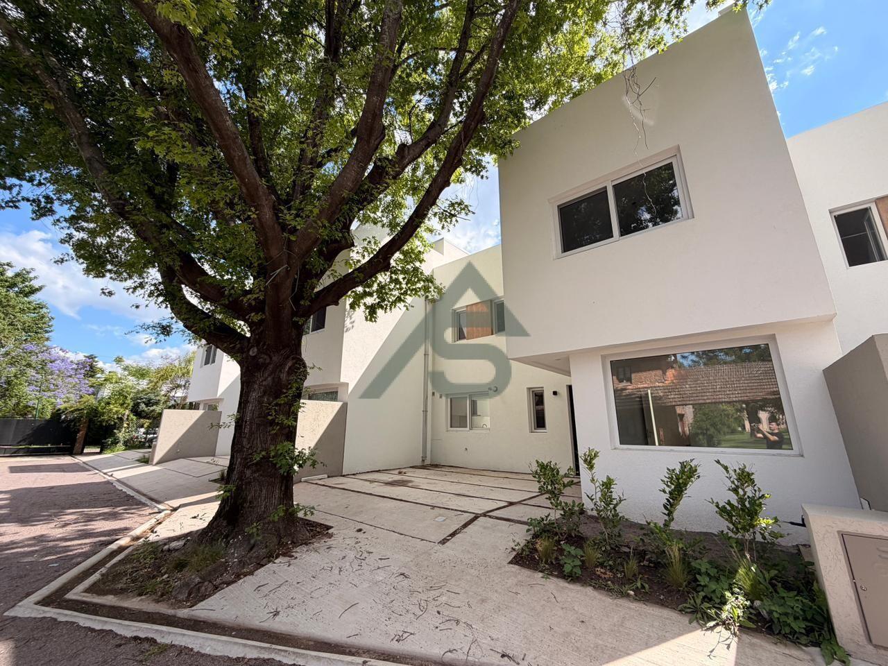 Foto de Casa Lomas De San isidro 5 Ambientes, imagen 1