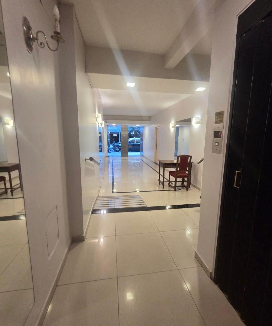 Foto de Amplio departamento de 3 dormitorios con dependencia y balcón corrido, imagen 4