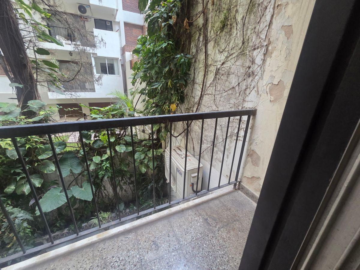 Foto de Amplio departamento de 3 dormitorios con dependencia y balcón corrido, imagen 3