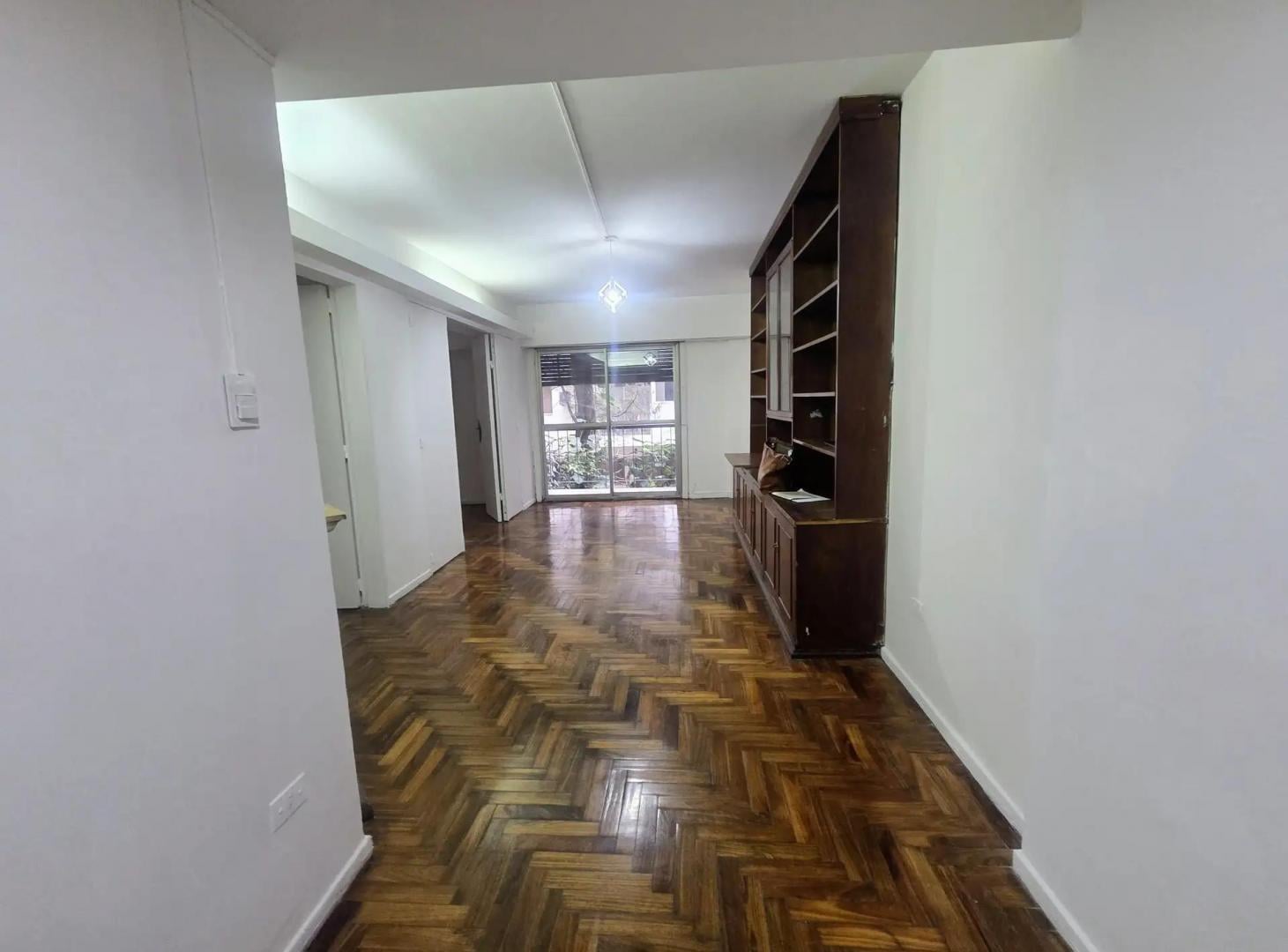 Foto de Amplio Departamento de 3 Dorm. con Dependencia y Balcón Corrido en, imagen 2