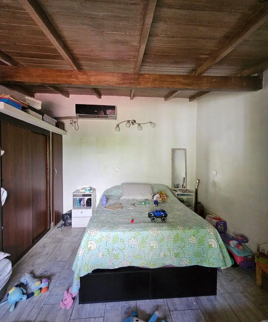 Av. Eva Perón 607 Temperley Casa a la Venta con jardín y garaje 5