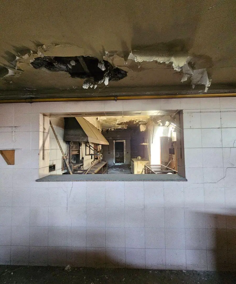 Local a la venta en esquina de 500 m2 en Pompeya 5