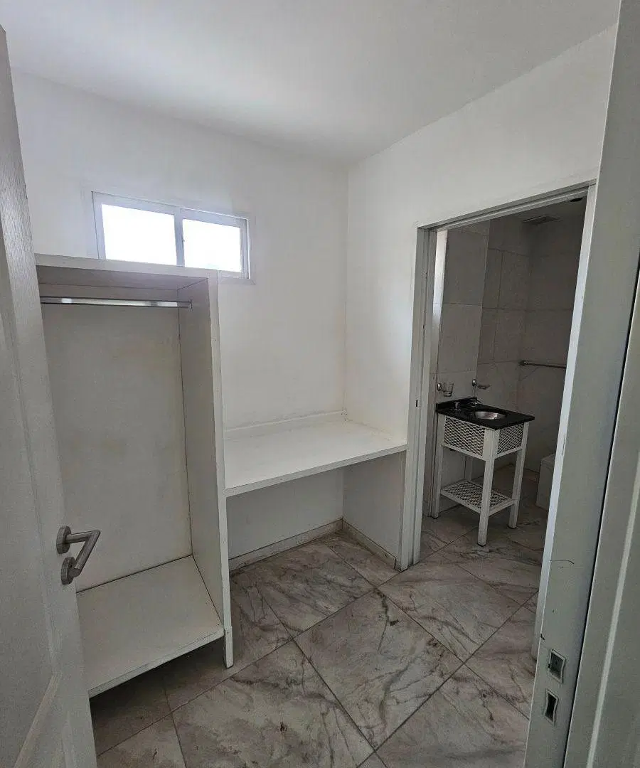 2 Locales y 1 Departamento (Propiedades en Block) sobre calle Traful en Pompeya - CABA. 8