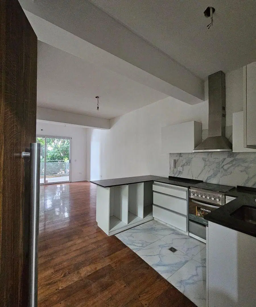 2 Locales y 1 Departamento (Propiedades en Block) sobre calle Traful en Pompeya - CABA. 3