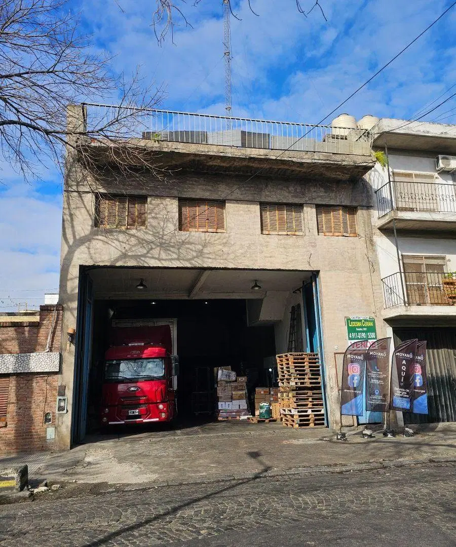 Galpón con Departamento a la Venta calle Tabaré - Nueva Pompeya - CABA. 3