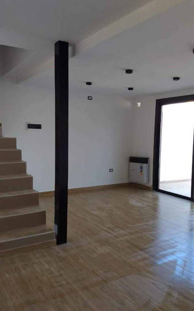 Foto de MIRADORES DE MANANTIALES - DORMITORIO EN SUITE Y VESTIDOR, imagen 3