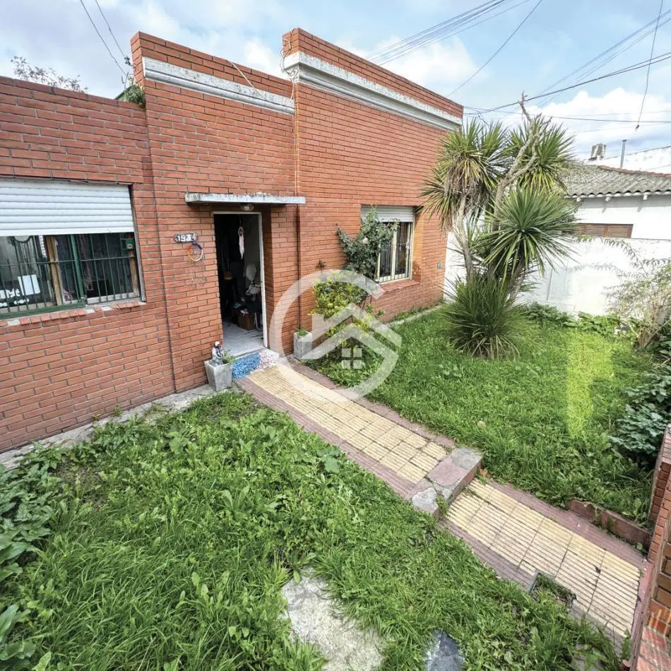 Oportunidad! Casa 5 ambientes con parque. 3