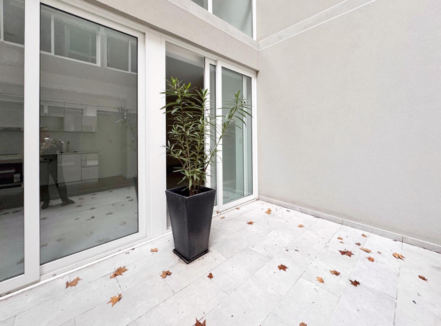 Foto de Departamento en Planta baja con patio monoambiente Villa Crespo, imagen 3