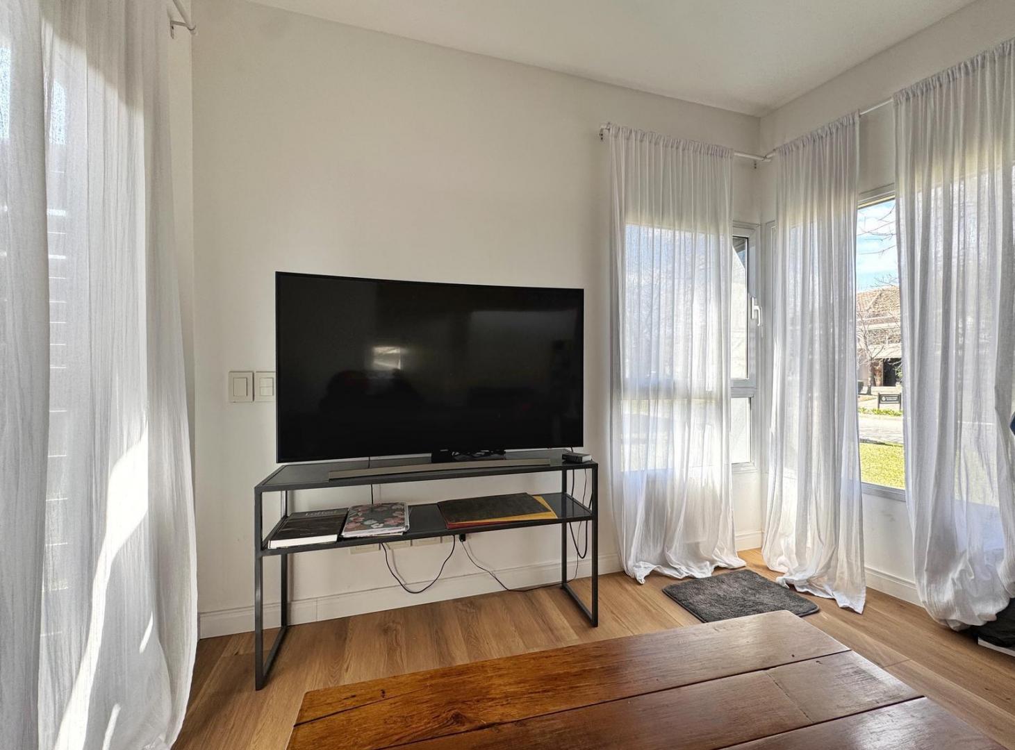 Foto de Casa en venta Glorietas Nordelta 4 dormitorios escritorio dependencia, imagen 4