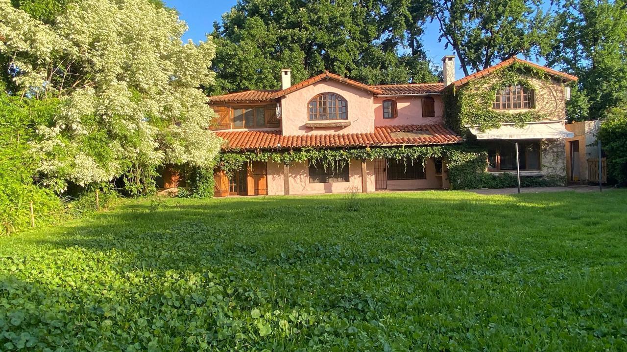 Foto de Casa en venta en La Horqueta con jardín y pileta, imagen 2