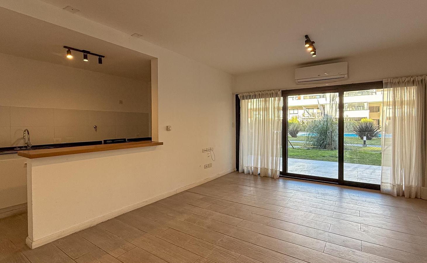 Foto de Venta con renta planta baja jardin departamento 3 ambientes en Vivo, imagen 1