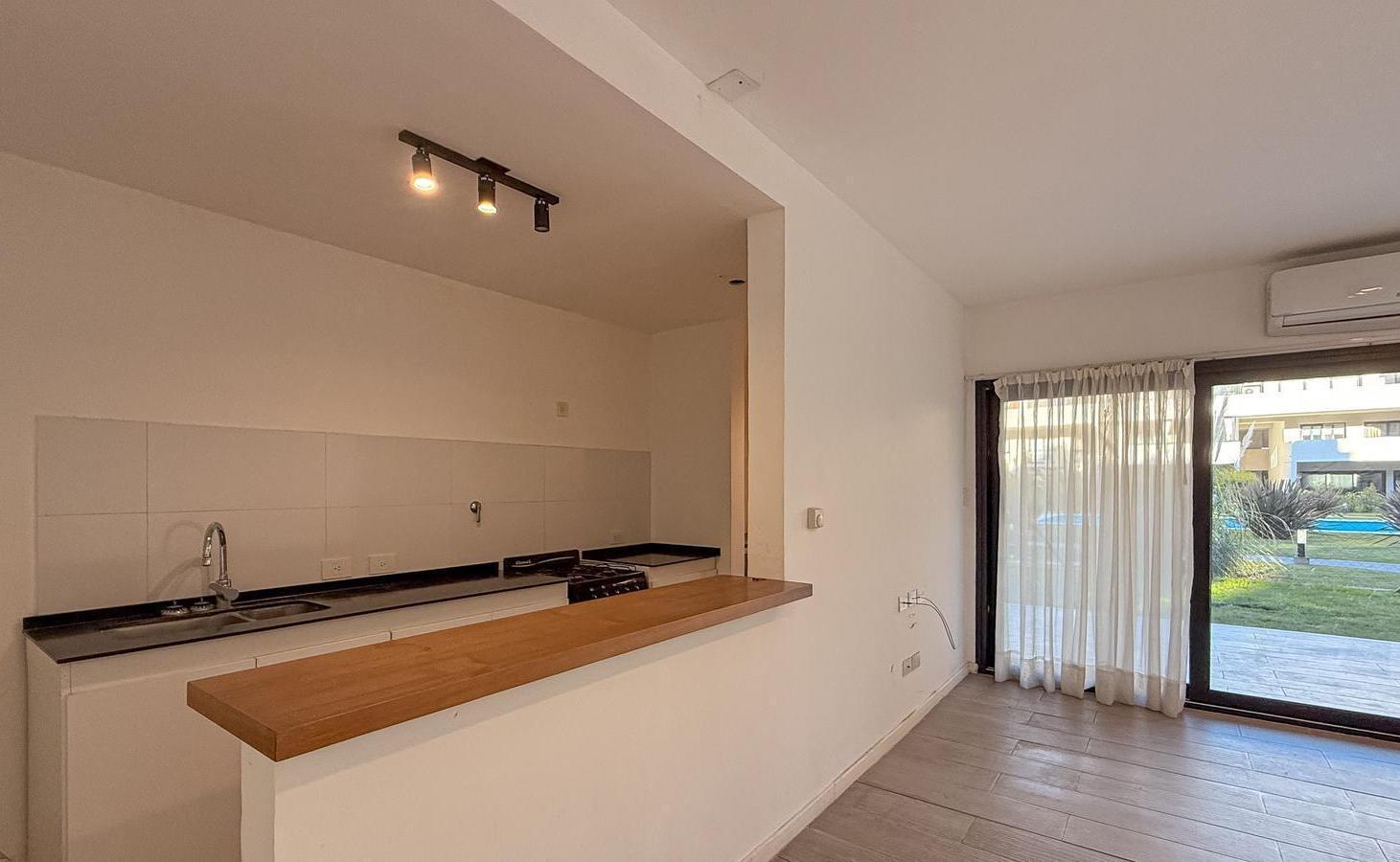 Foto de Venta con renta planta baja jardin departamento 3 ambientes en Vivo, imagen 4