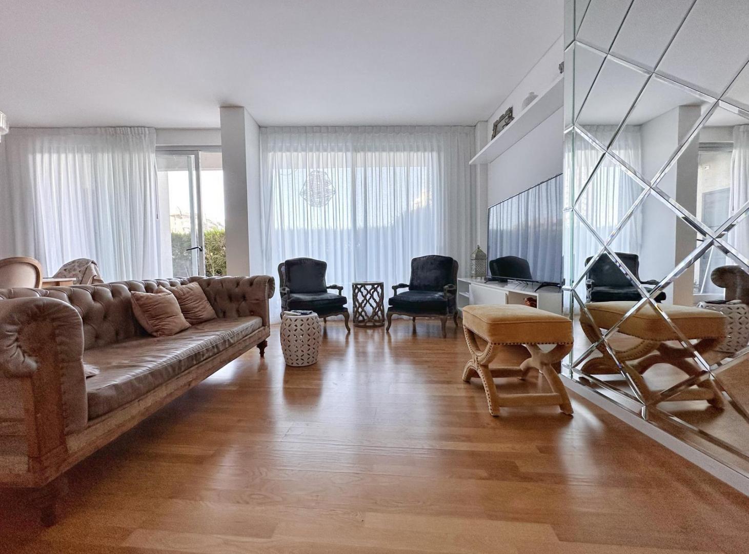 Foto de Departamento en venta planta baja con jardin 3 dormitorios en Yoo, imagen 2