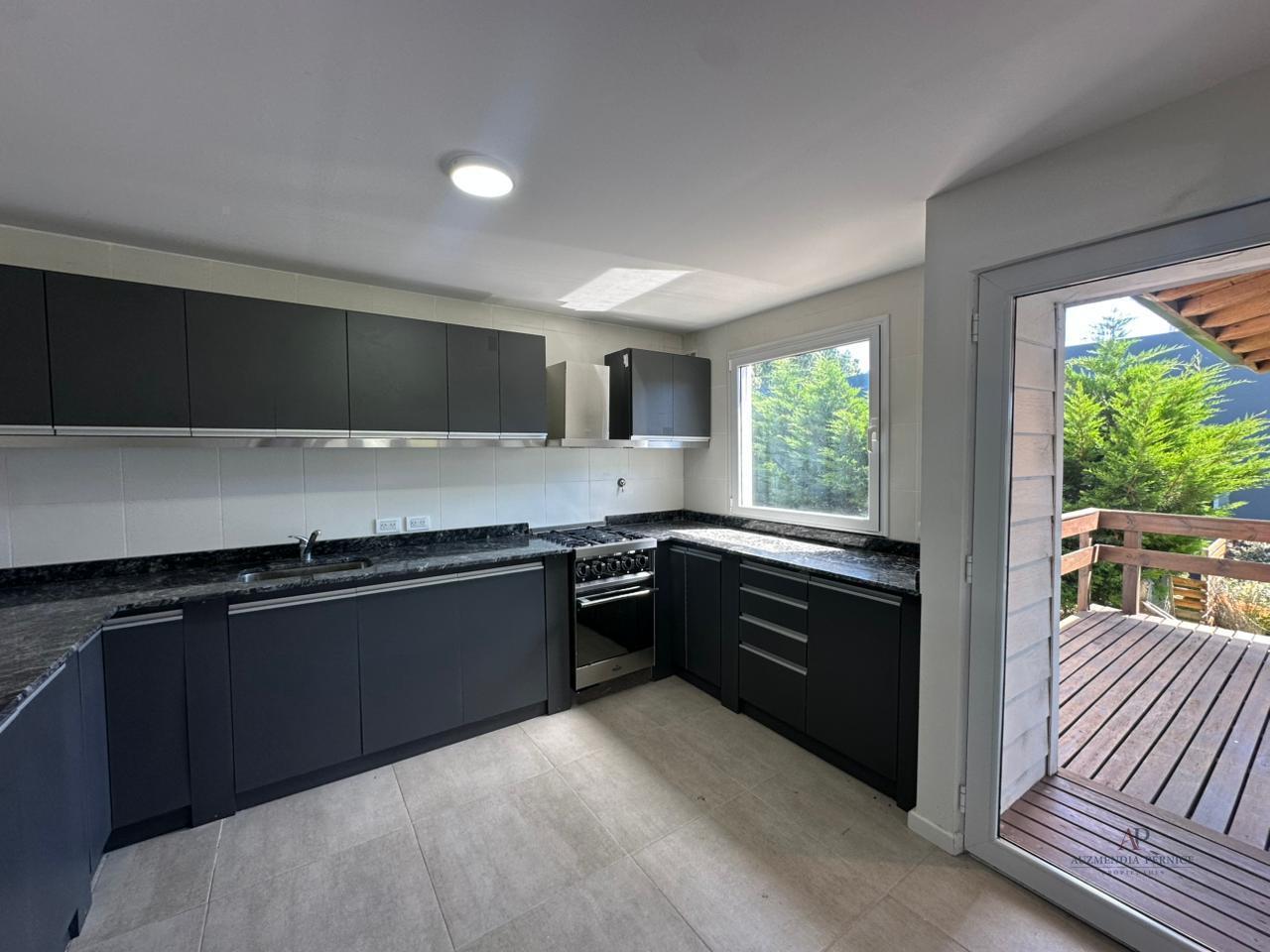 Foto de venta chalet Rumenco con piscina, imagen 2