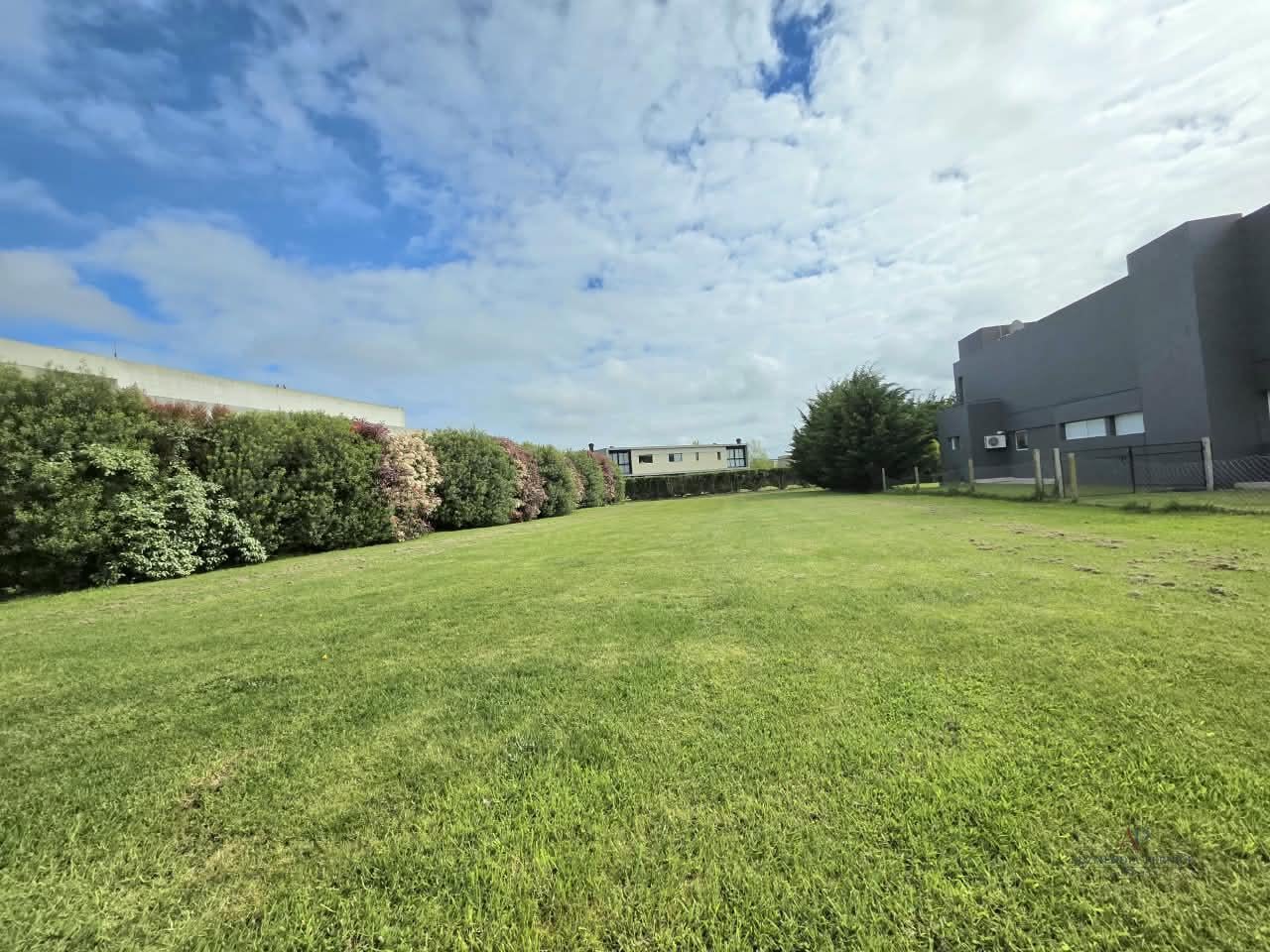Foto de Terreno en venta Arenas del Sur. Posibilidad de tomar menor valor., imagen 3