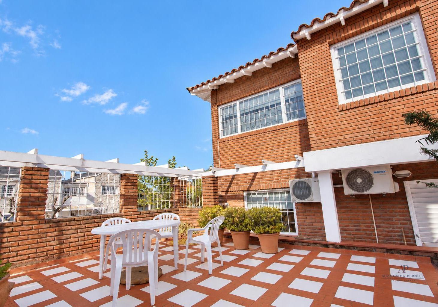 Foto de Casa 5 ambientes con garaje doble, barrio Los Troncos, imagen 5