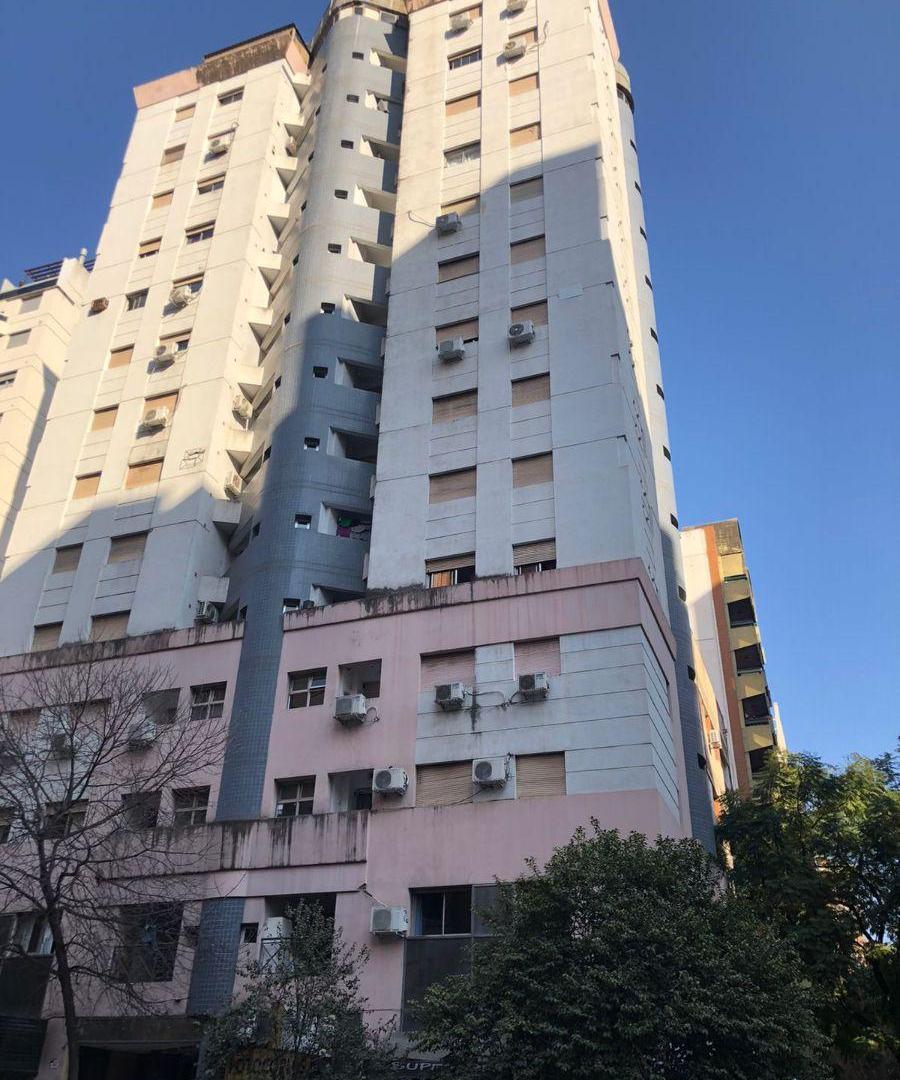 Foto de UBICACIÒN PRIVILEGIADA! PISO ALTO !DOS BALCONES! EXCELENTE ESTADO MUY, imagen 1
