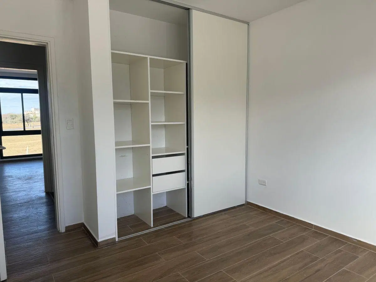 Dúplex en Venta – 3 Dormitorios | 140 m² | Lomas de Manantiales | Suite y Galería con Asador 8