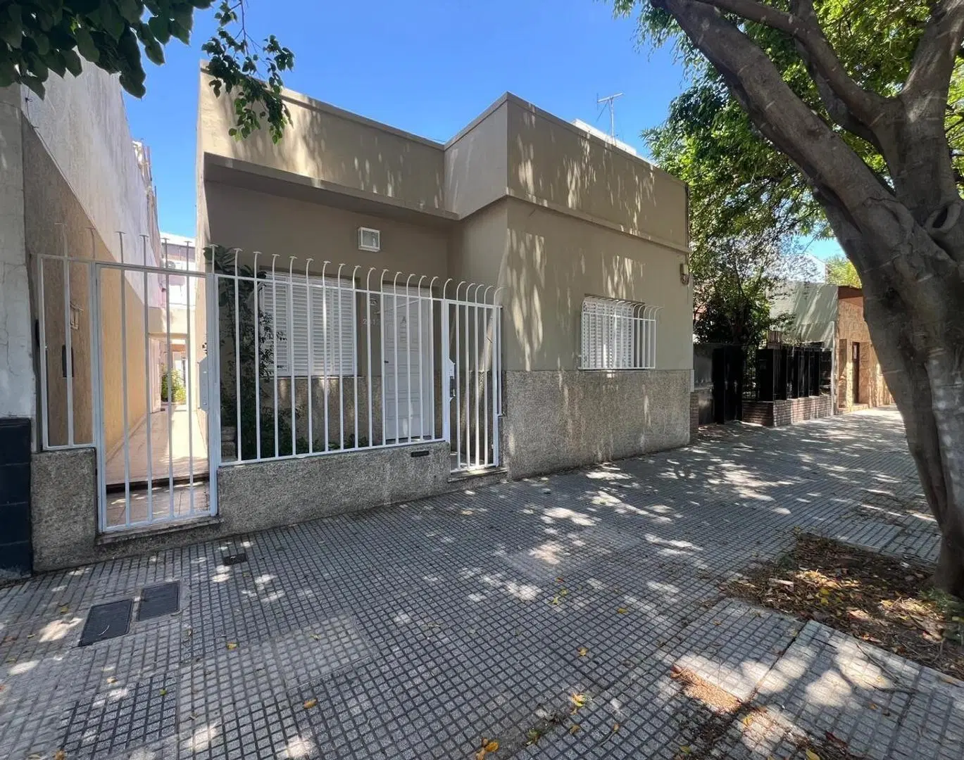 VENTA PH TIPO CASA CON TERRAZA PROPIA EN VILLA PUEYRREDON 1