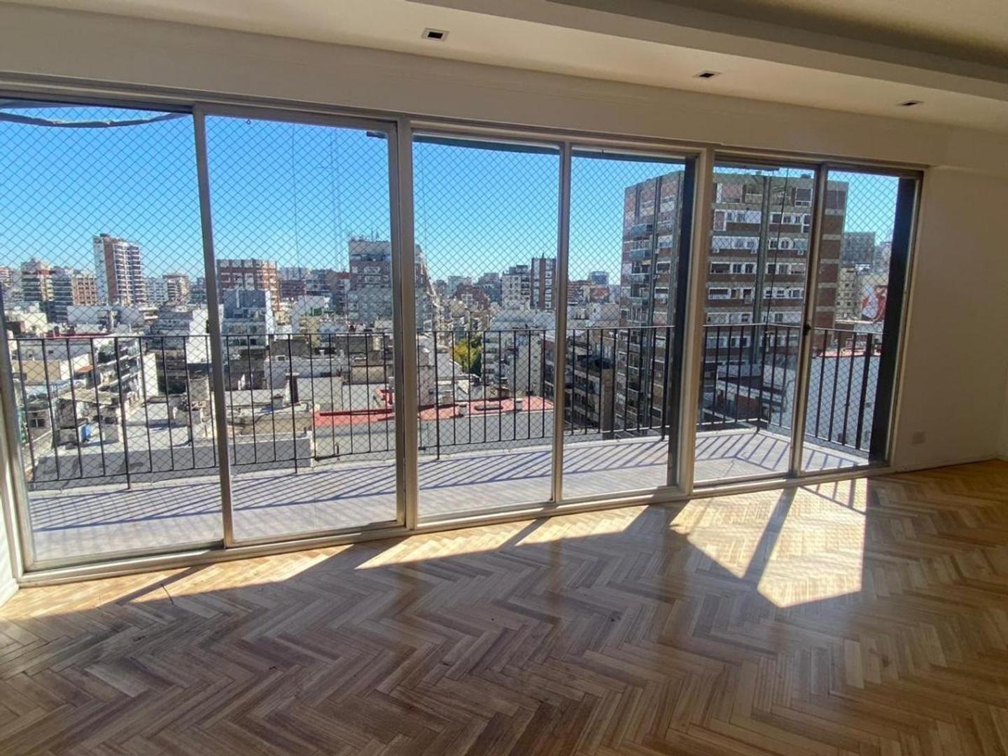 Foto de VENTA SEMIPISO AMPLIO 4 AMBIENTES CON COCHERA EN COLEGIALES, imagen 1
