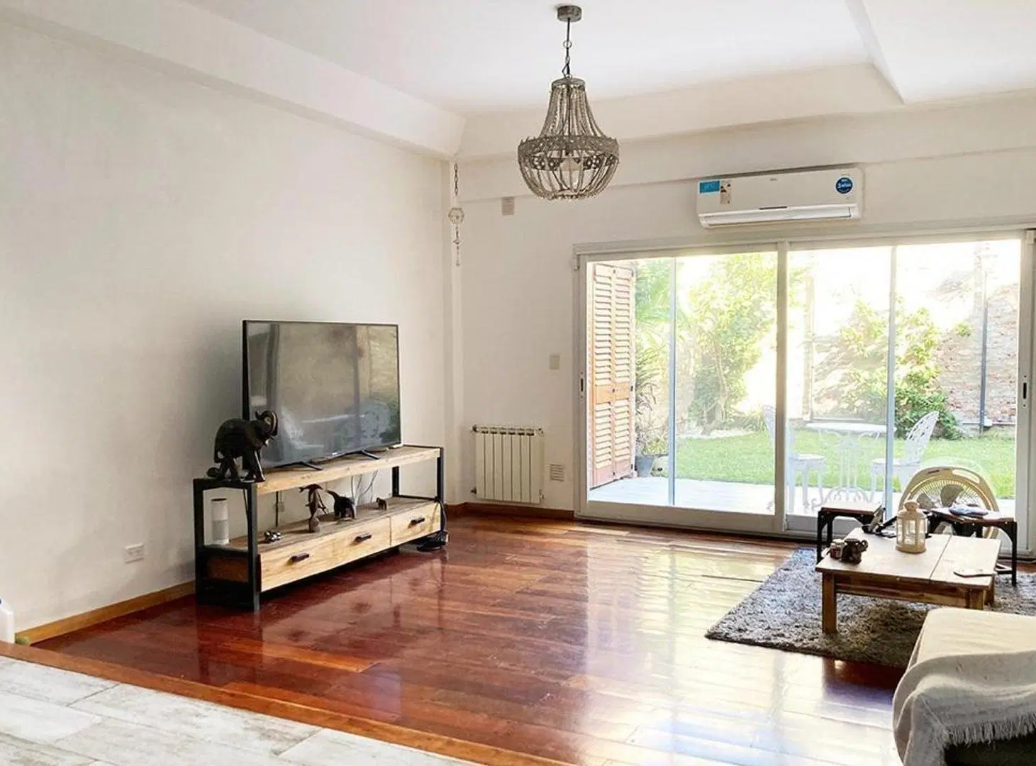 ALQUILER CASA 4 AMBIENTES AMOBLADO CON JARDIN EN NUÑEZ 1
