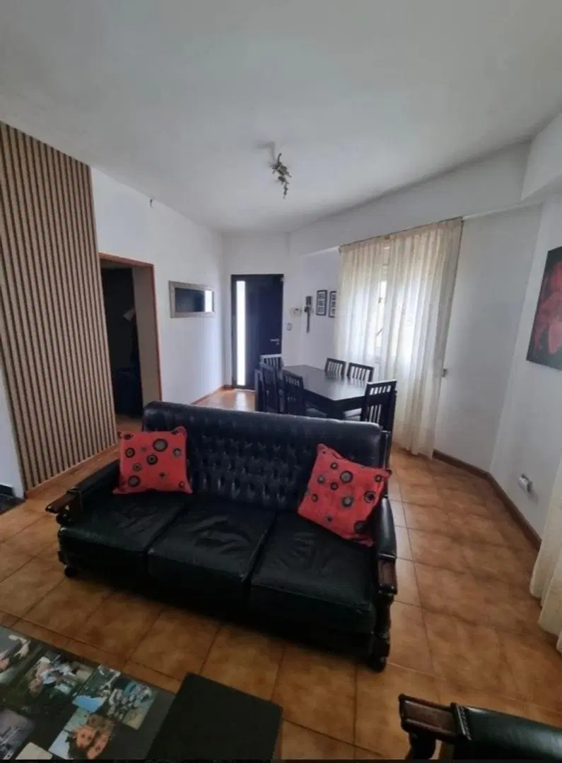 VENTA CASA 4 AMBIENTES CON PATIO Y TERRAZA EN MONTE CASTRO 5