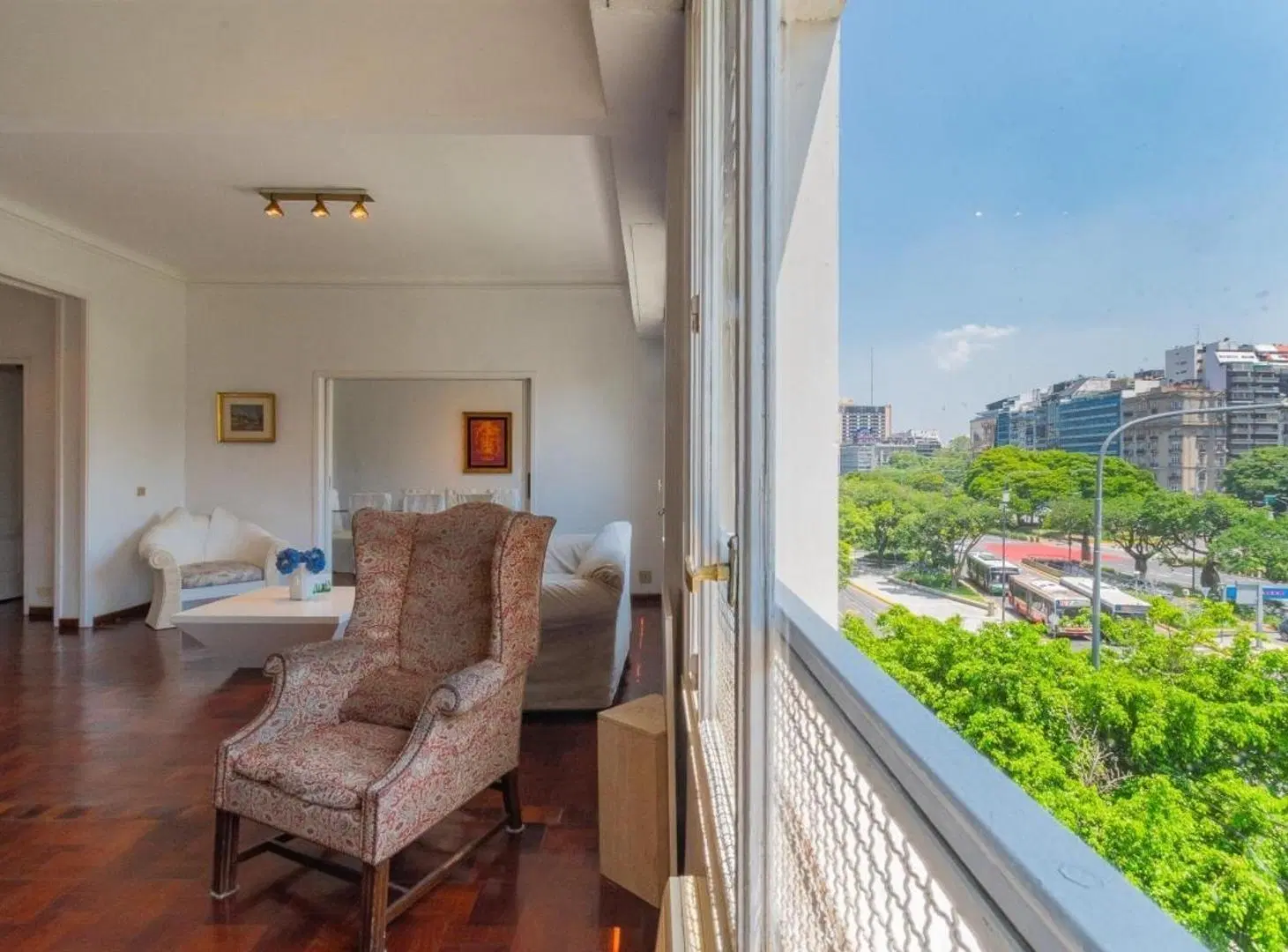 ALQUILER PISO 6 AMBIENTES AMOBLADO CON PATIO PRIVADO -RETIRO 8