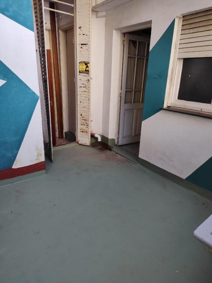 Foto de VENTA | PH 3 AMBIENTES CON PATIO+ TERRAZA| PARQUE CENTENARIO, imagen 1