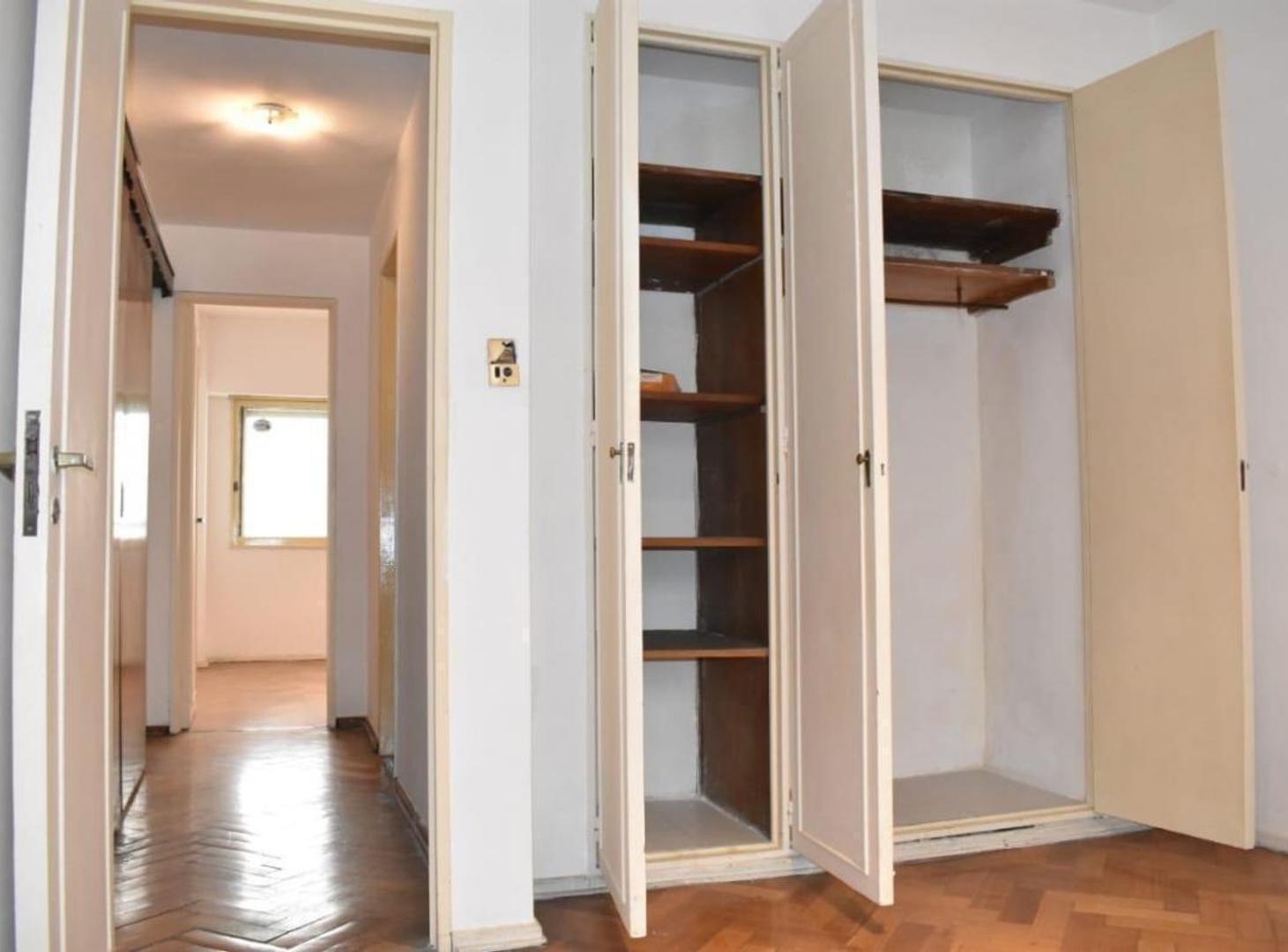 Foto de VENTA DEPARTAMENTO 3 AMBIENTES CON COCHERA EN CABALLITO, imagen 4