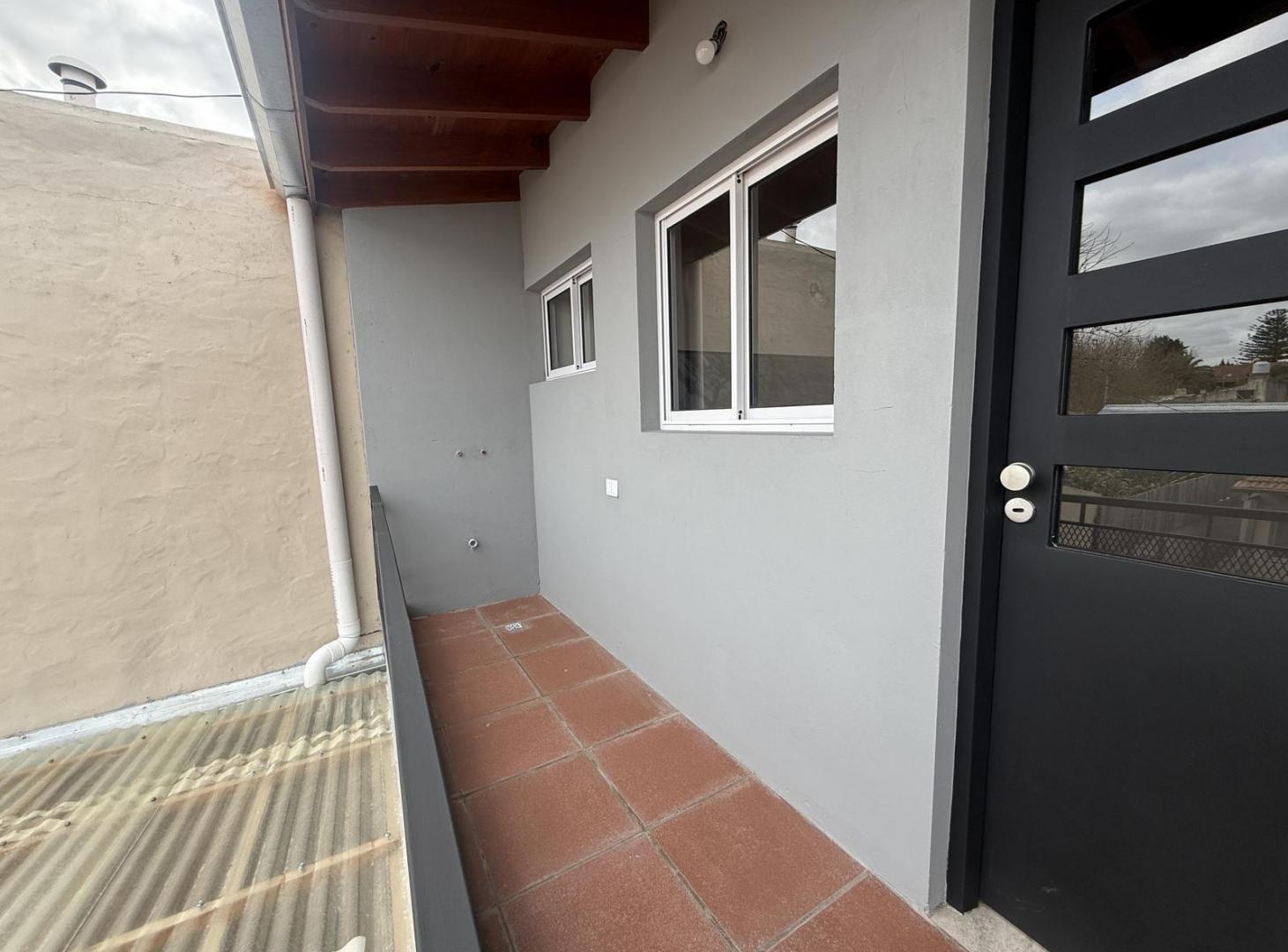 Foto de PH en Alquiler en Villa Ballester, imagen 2