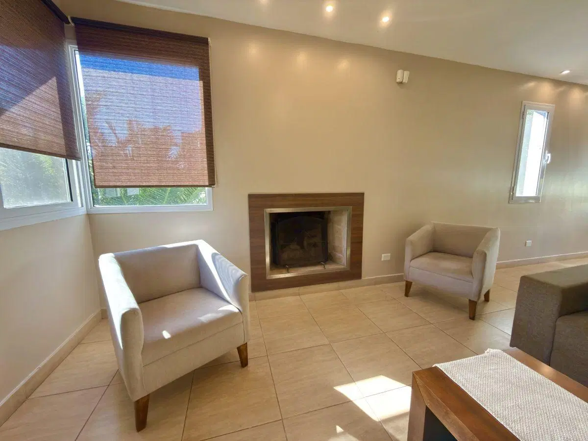 Venta - Casa - 5 Ambientes - Barrio Privado - Pileta - Seguridad Fisica 24hs - Posadas 5