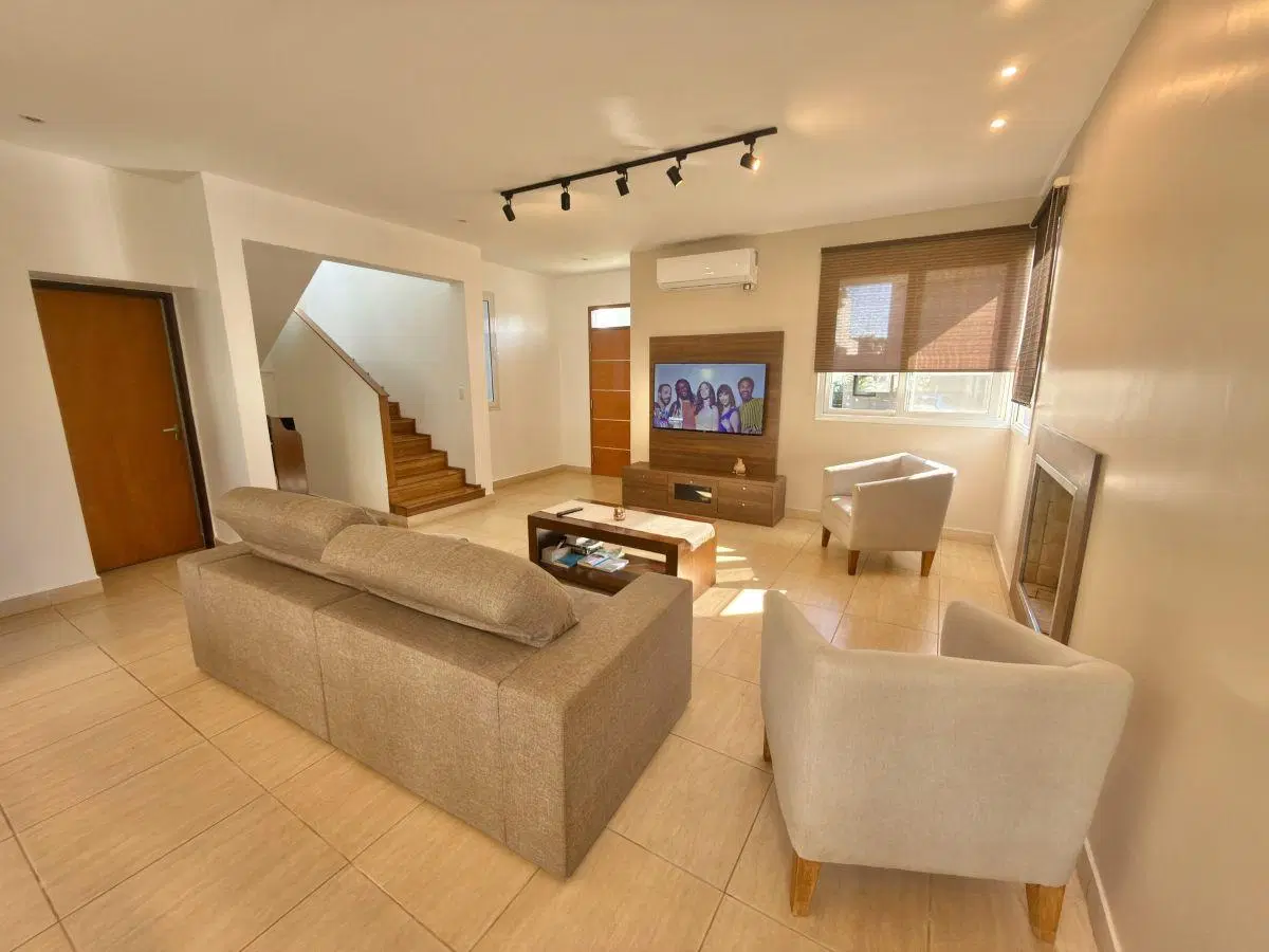 Venta - Casa - 5 Ambientes - Barrio Privado - Pileta - Seguridad Fisica 24hs - Posadas 8