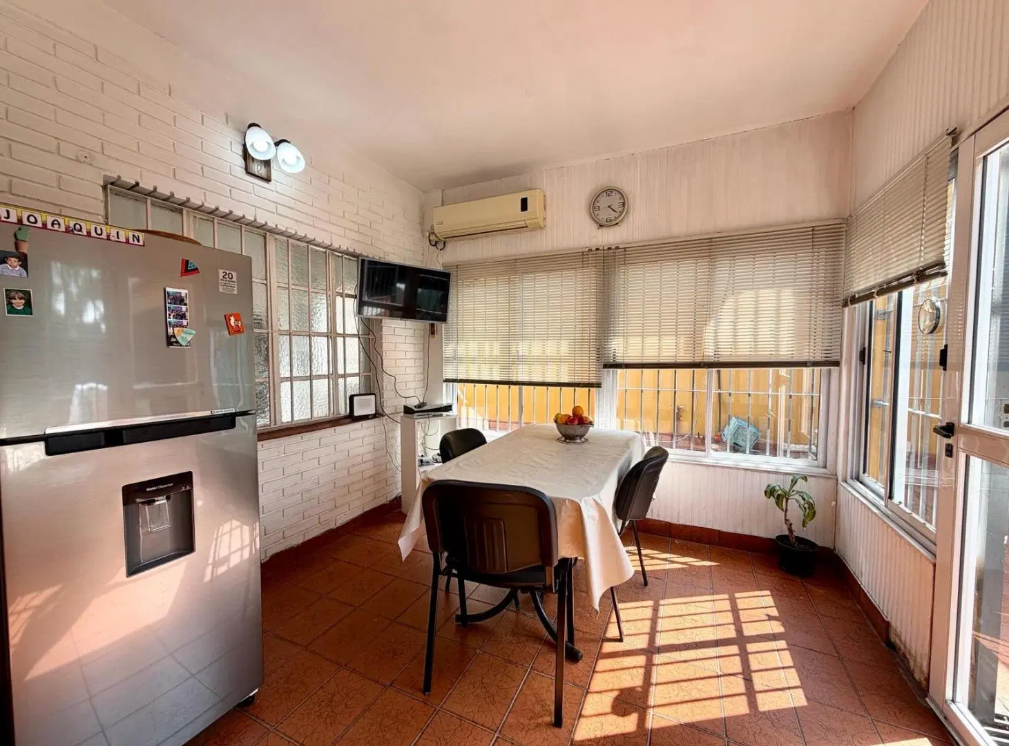 VENTA CASA 4 AMBIENTES - ADROGUE 3