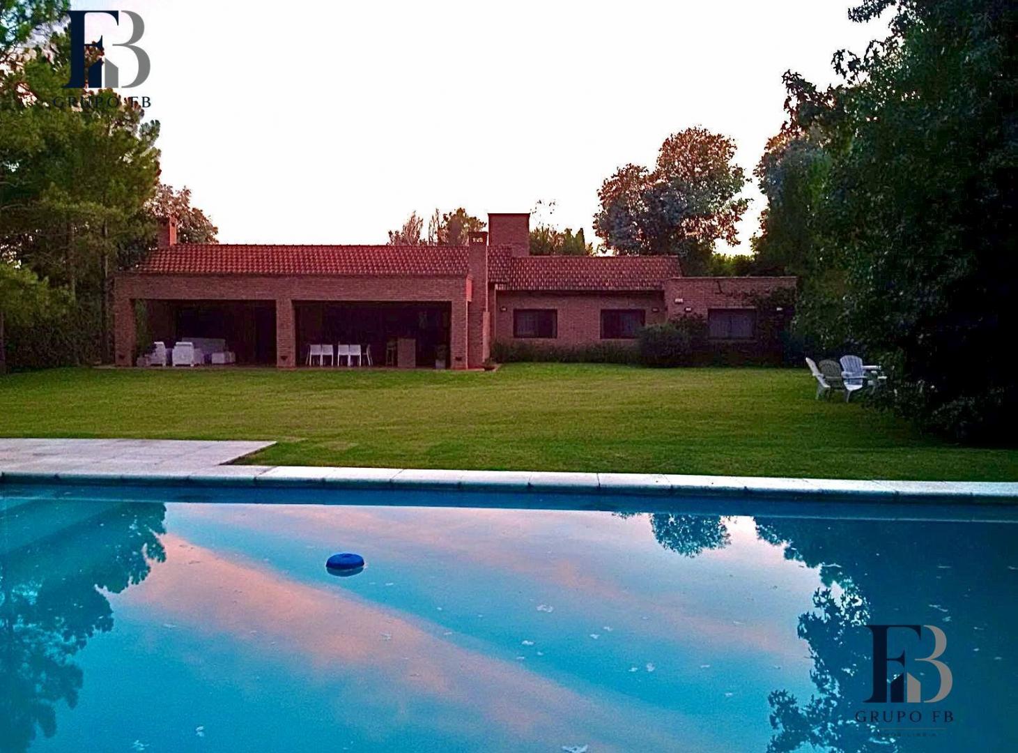 Foto de Casa en Villa Allende Lomas 3 Dor. y Pileta, imagen 2