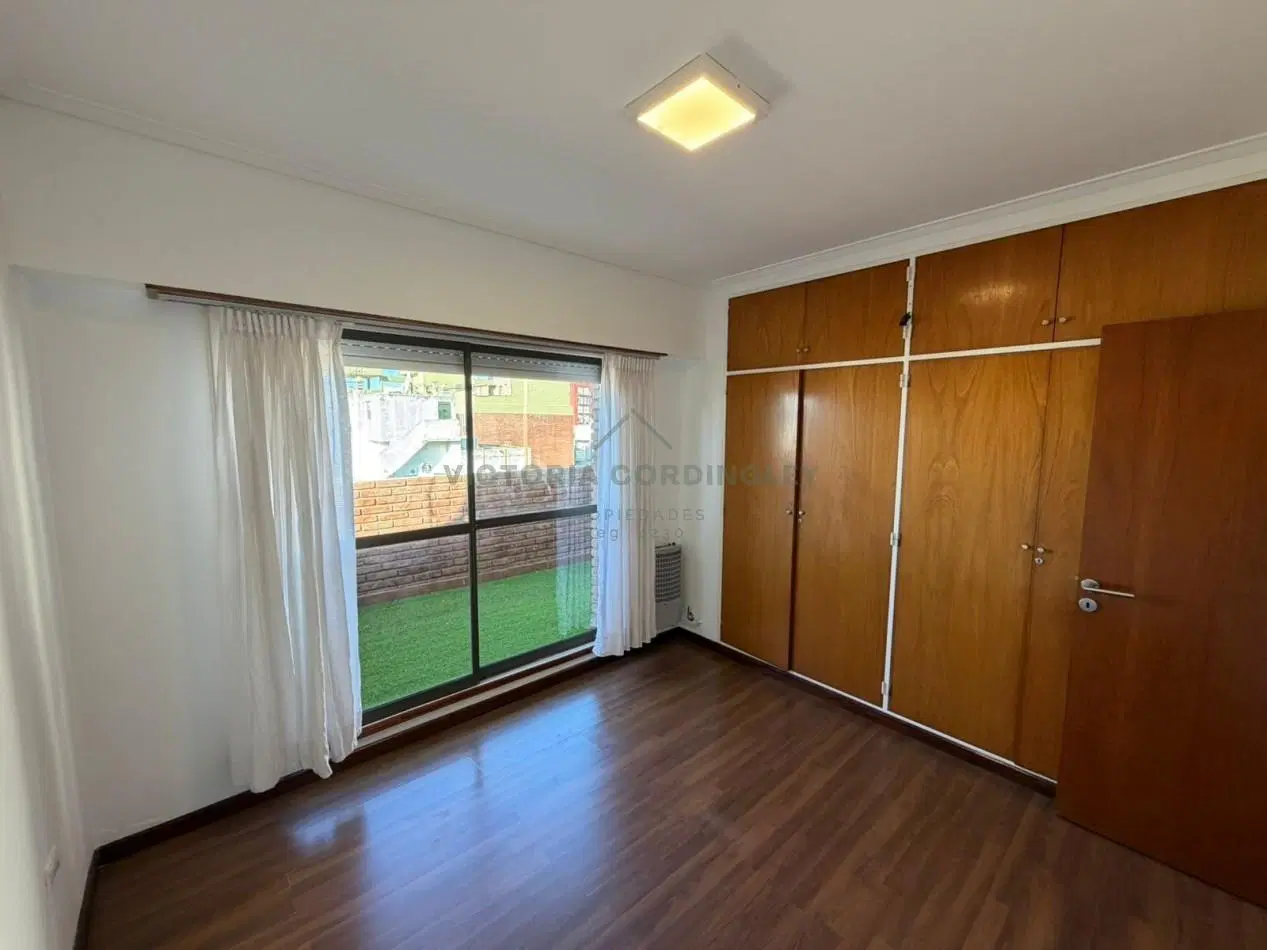 VENTA | DEPARTAMENTO DOS AMBIENTES | BALCON TERRAZA | COCHERA | CENTRO 5