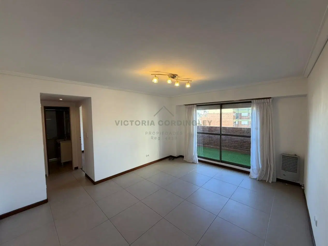 VENTA | DEPARTAMENTO DOS AMBIENTES | BALCON TERRAZA | COCHERA | CENTRO 2