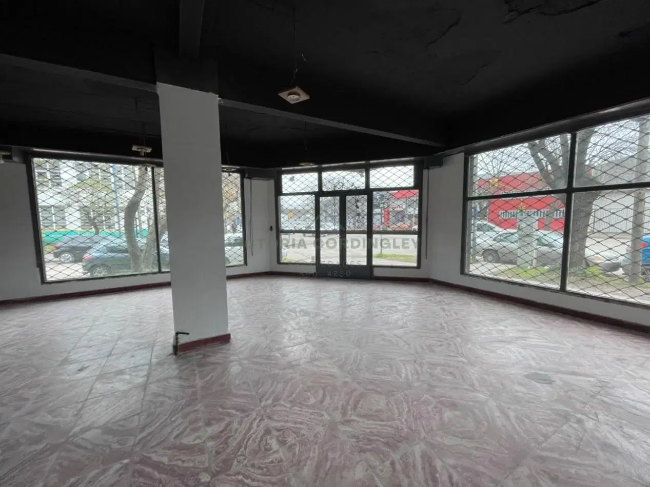 ALQUILER COMERCIAL 24 MESES | IMPORTANTE ESQUINA | ZONA FACULTAD INGENIERIA 5