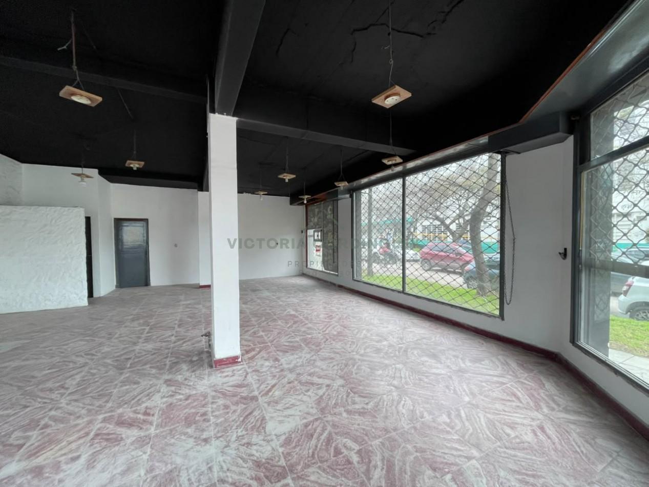 Foto de ALQUILER COMERCIAL 24 MESES | IMPORTANTE ESQUINA | ZONA FACULTAD, imagen 2